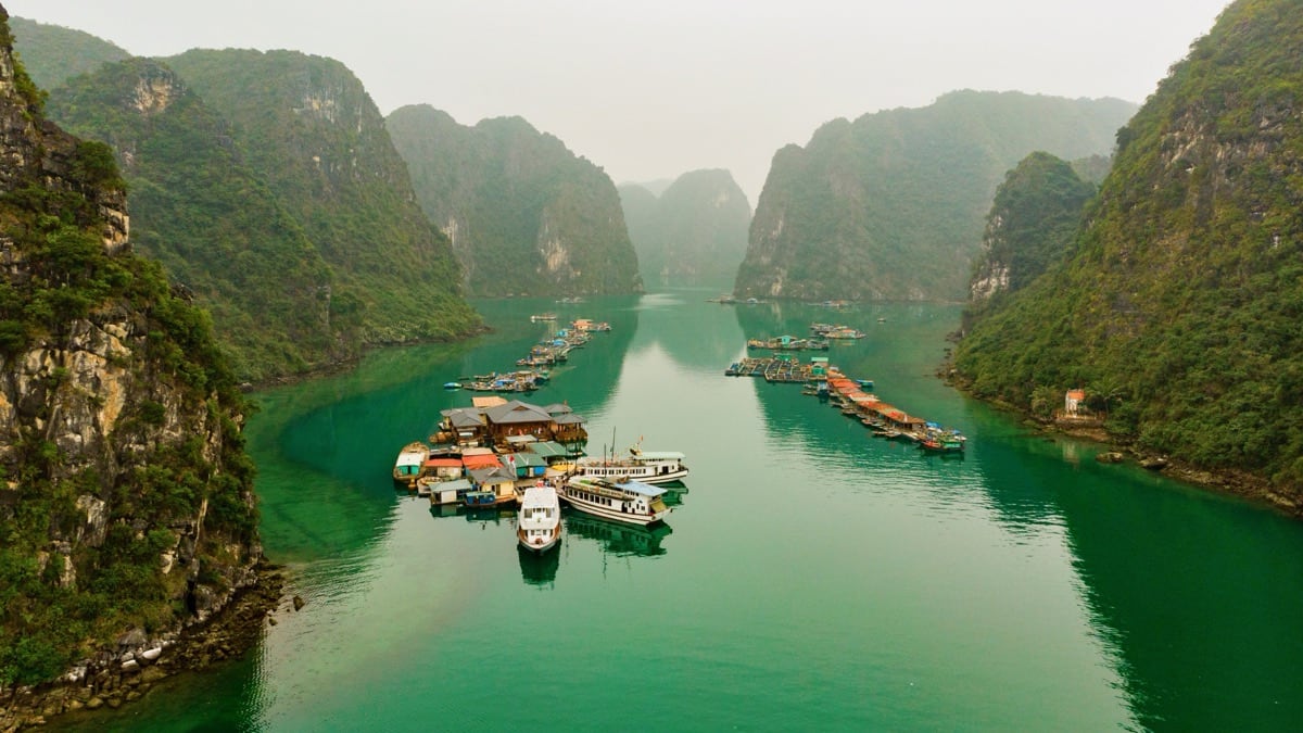 Vung Vieng Village, Bai Tu Long Bay