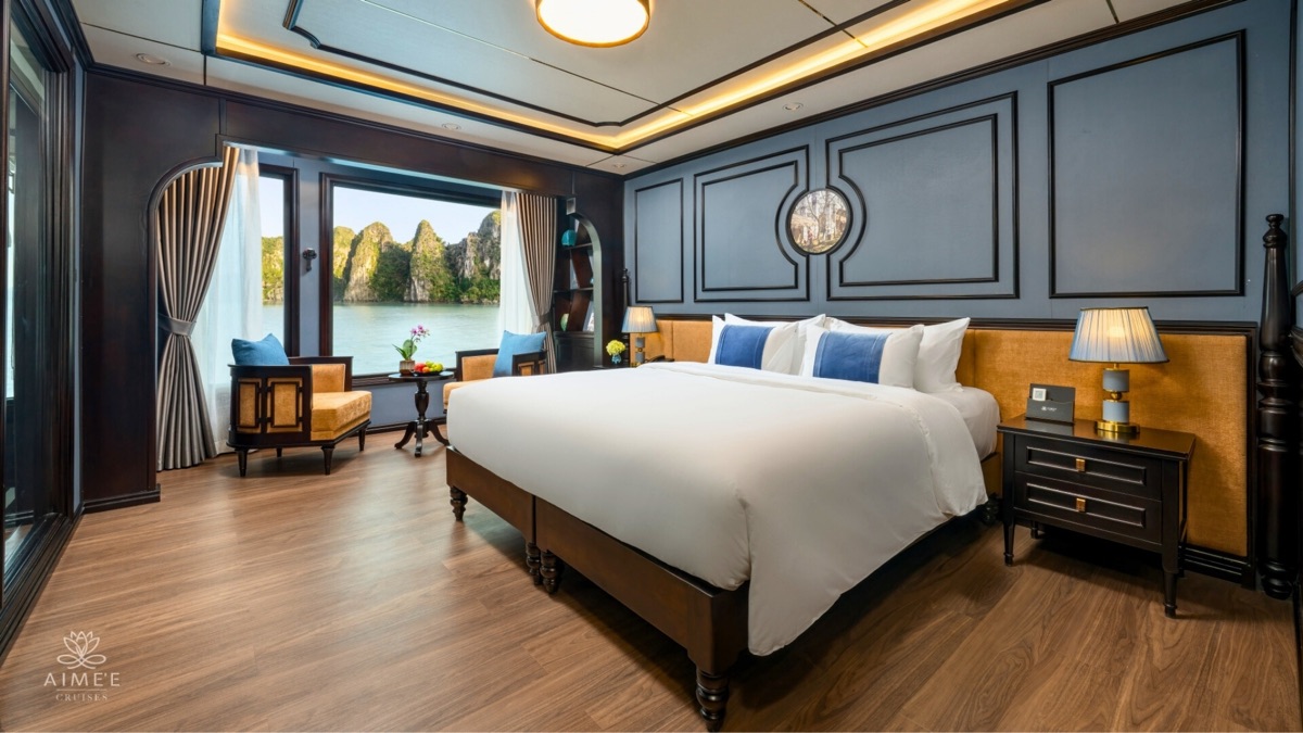 Grace Ocean Suite cabin aboard Aimee Cruise