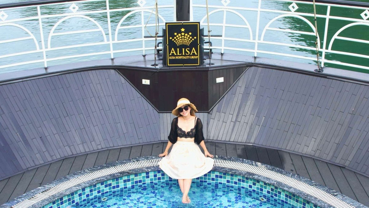 Alisa Premier Cruise in Halong Bay, photo 7 of 47