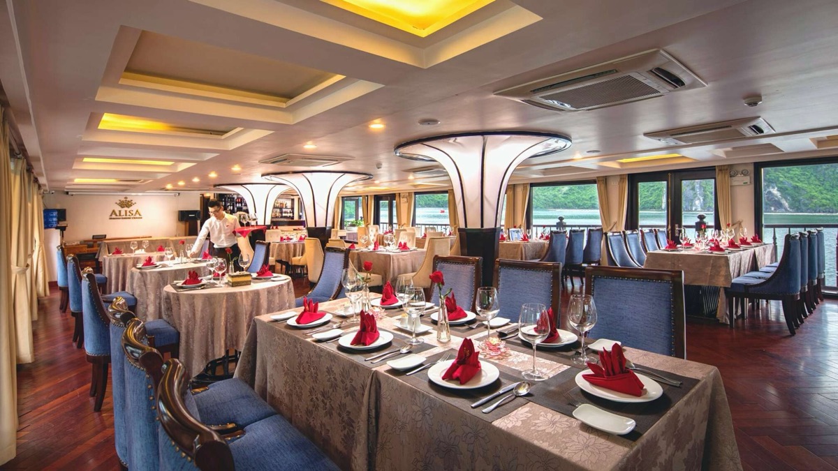 Alisa Premier Cruise in Halong Bay, photo 8 of 47