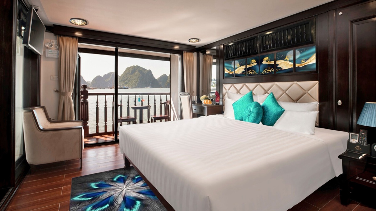 Junior Balcony cabin aboard Alisa Premier Cruise