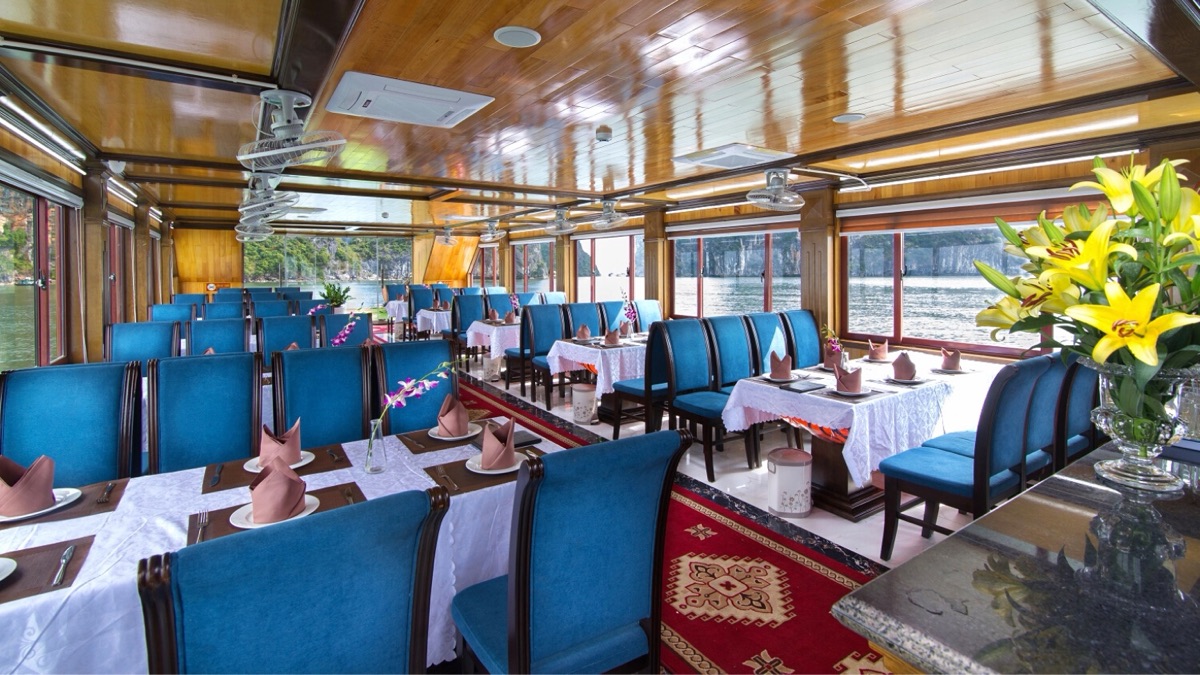 Alova Premium Cruise in Halong Bay, photo 4 of 19