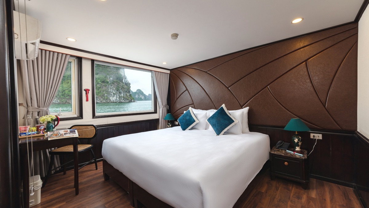 Deluxe Cabin cabin aboard Amanda Cruise