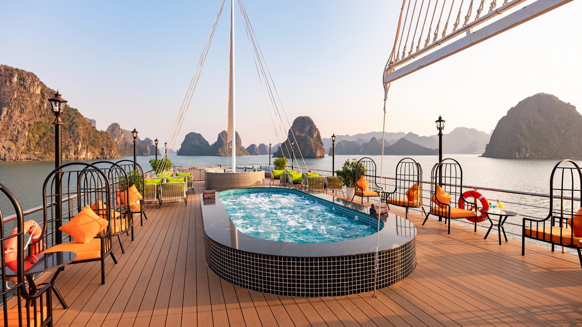 Amethyst Cruise in Halong Bay, photo 3 of 24