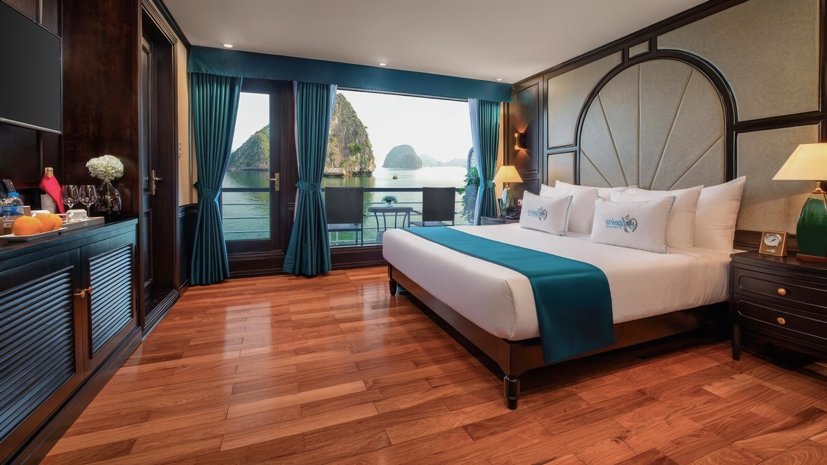 Senior Suite cabin aboard Aspira Cruise