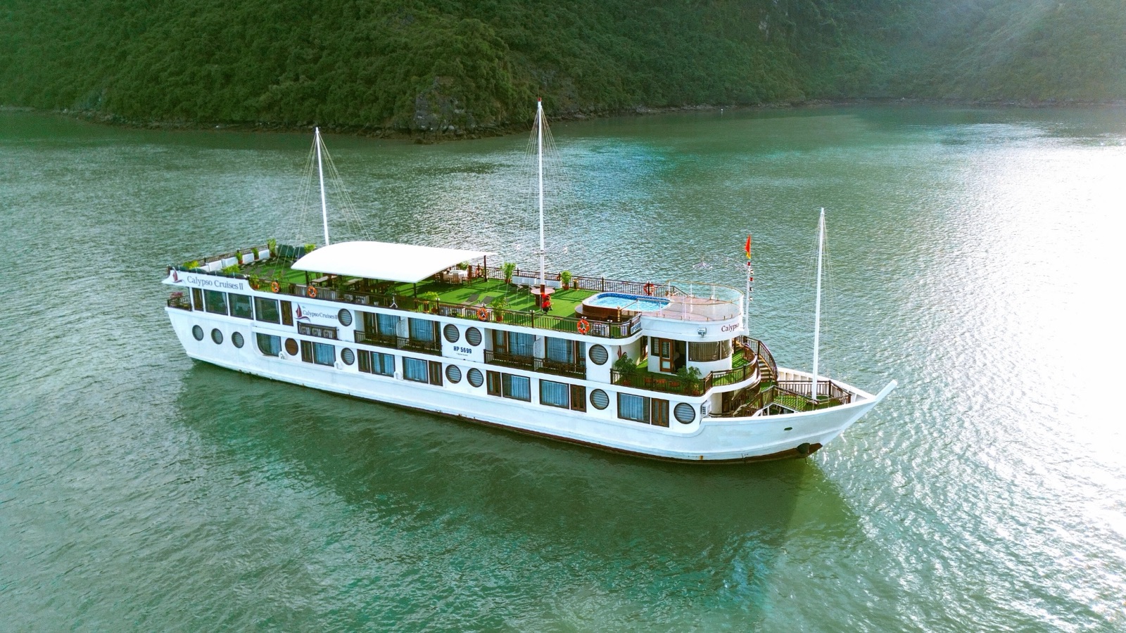 Calypso Cruise in Lan Ha Bay