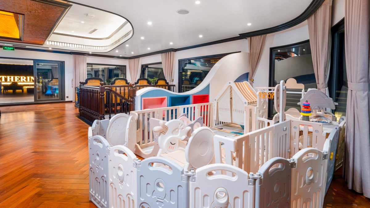 Catherine Cruise in Halong Bay, photo 6 of 60