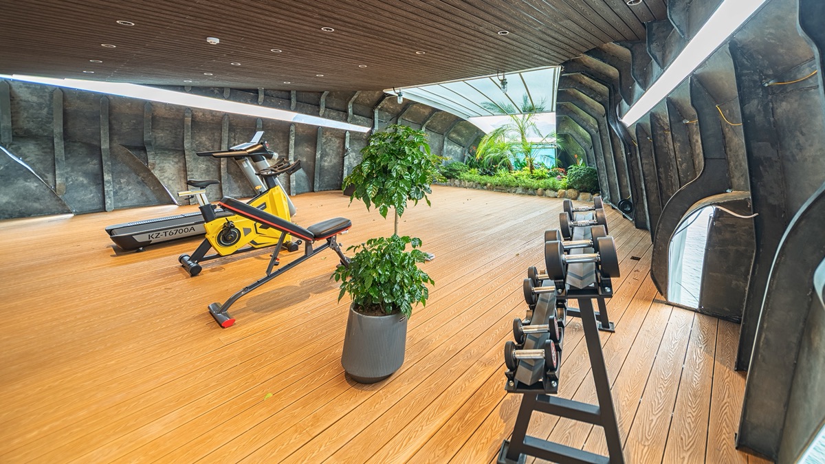 Celina of the Sea Cruise in Lan Ha Bay, photo 6 of 27