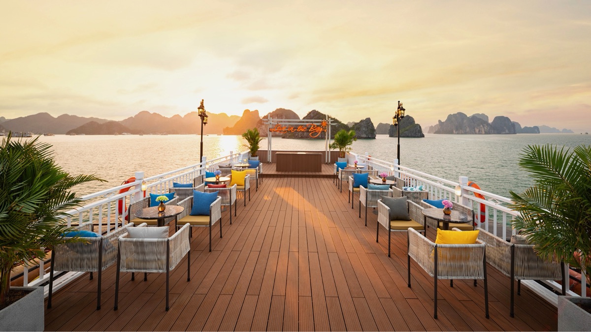 Cozy Bay Cruise in Halong Bay, photo 2 of 34
