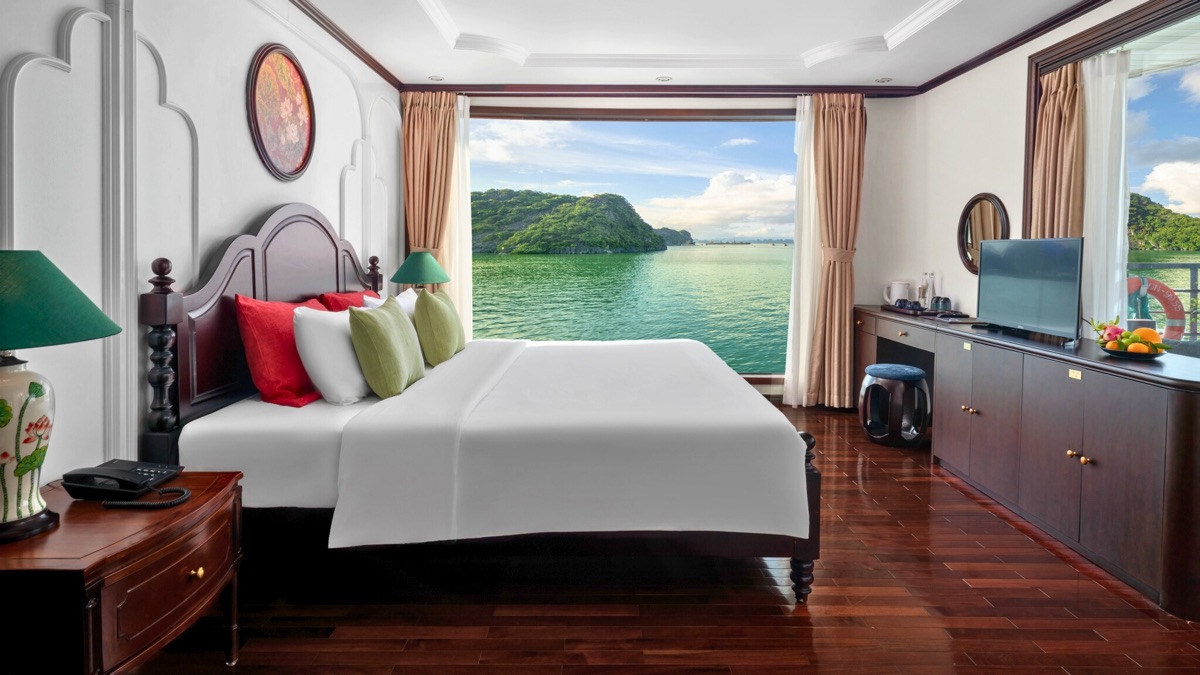 Ambassador Suite cabin aboard Cycad Cruise