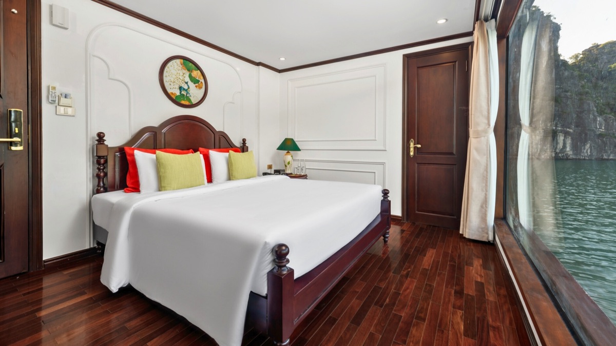 Deluxe Sea View cabin aboard Cycad Cruise
