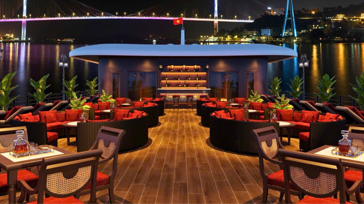 Cycad Grand Cruise in Bai Tu Long Bay, photo 3 of 21