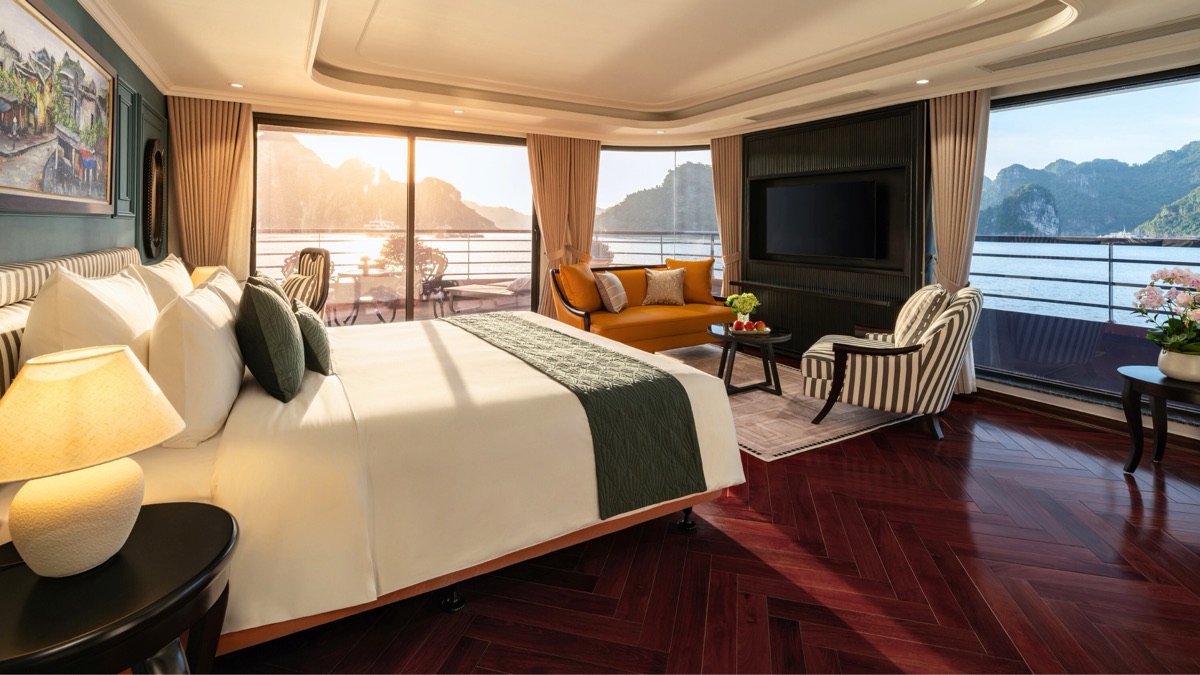 Diana Halong Suite cabin aboard Diana Cruises