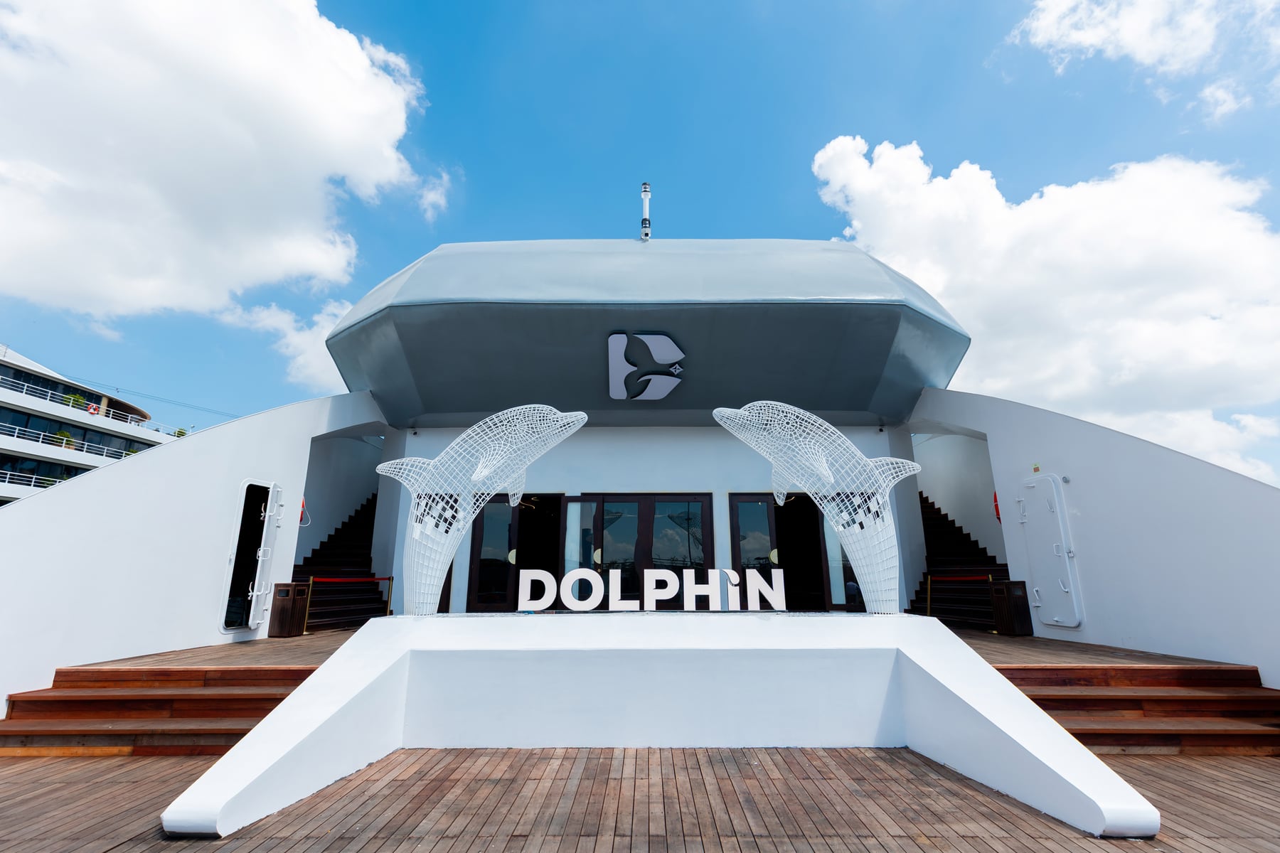 Dolphin Halong Cruise in Halong Bay, photo 6 of 17