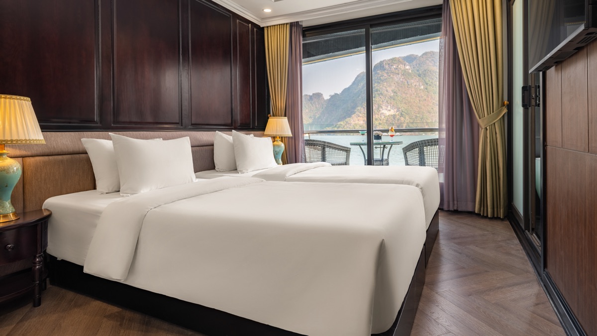 Junior Suite cabin aboard Doria Cruise
