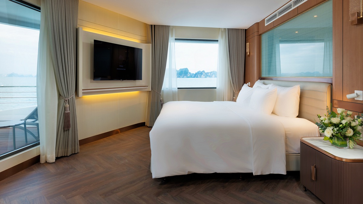 The President Suite cabin aboard Grand Pioneers