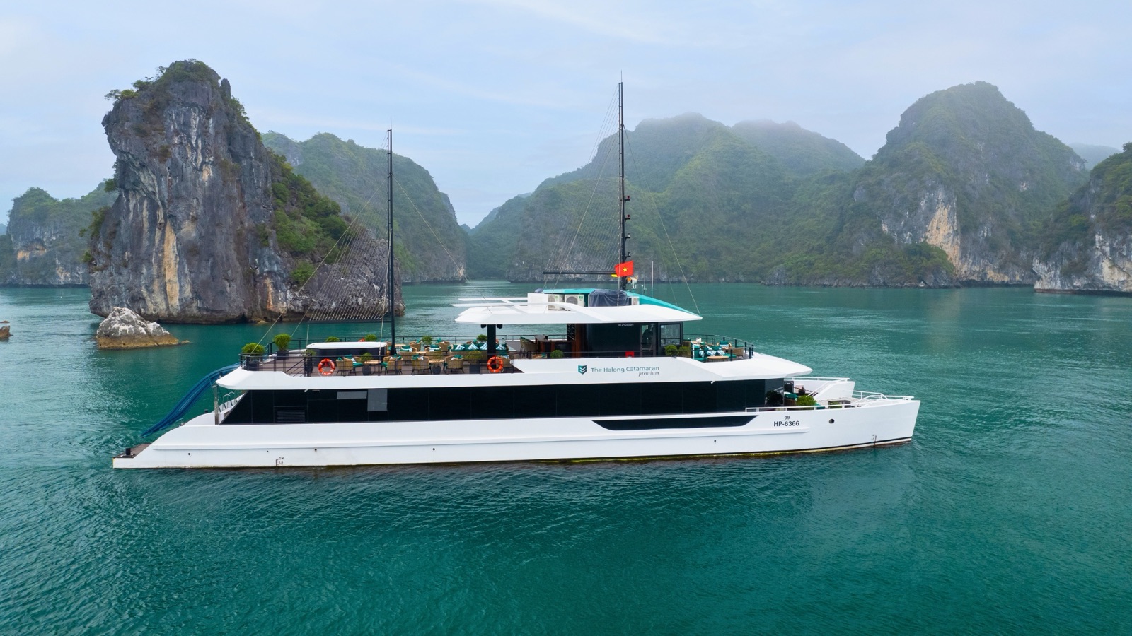 The Halong Catamaran cruise in Lan Ha Bay