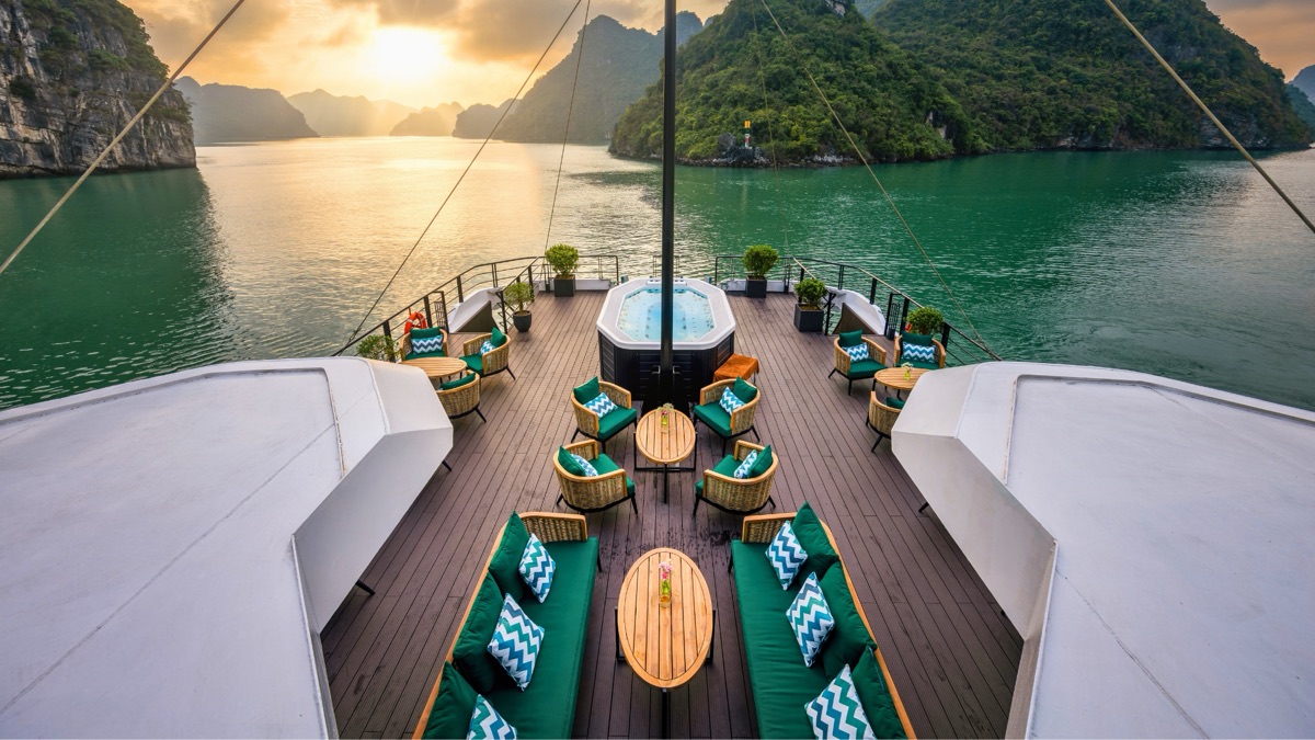 The Halong Catamaran cruise in Lan Ha Bay, photo 5 of 22