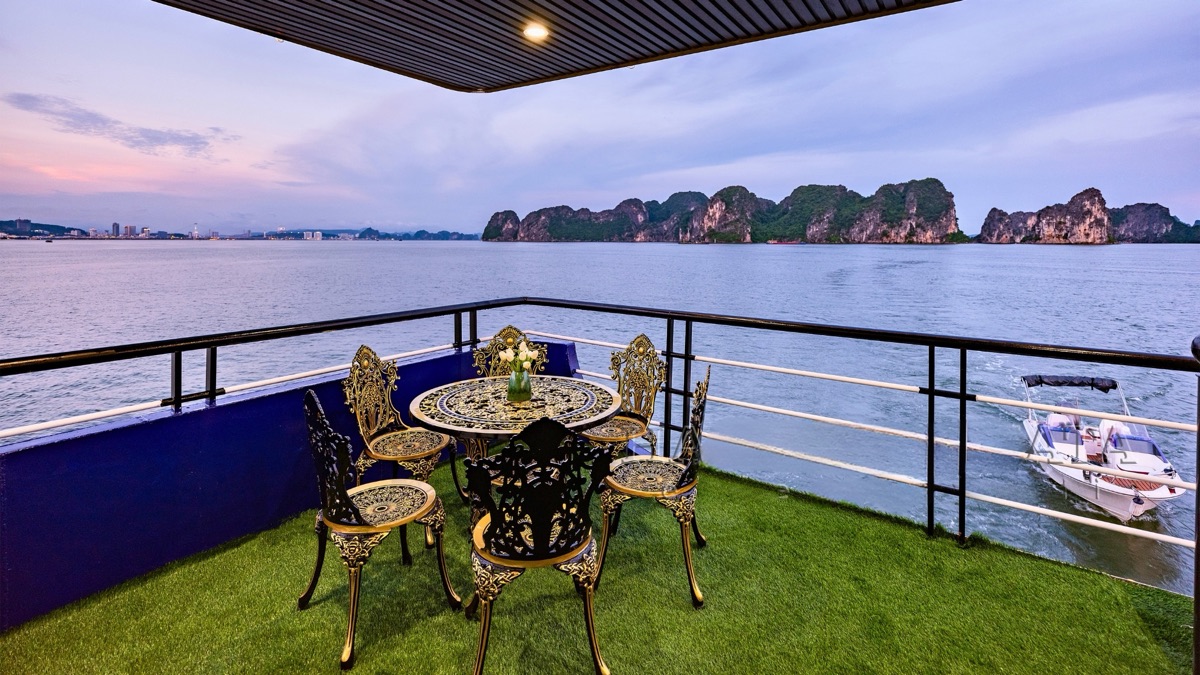 Halong Sonata Cruise in Halong Bay, photo 6 of 20