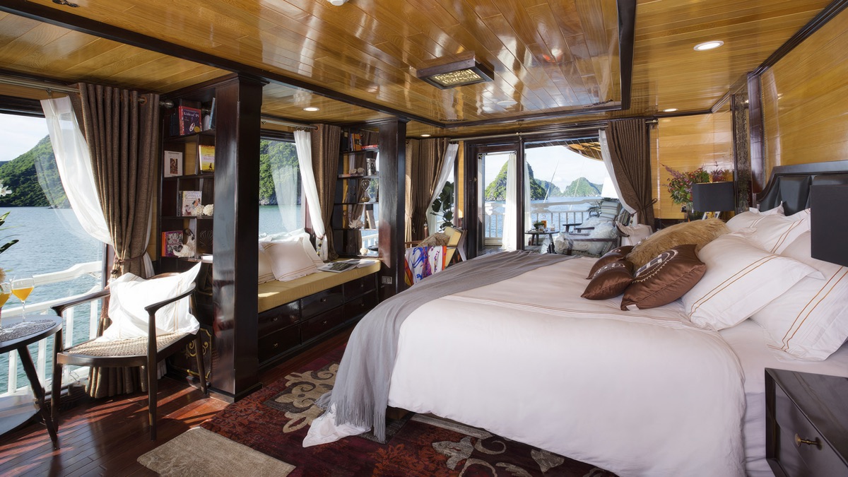 Hera Heaven Suite cabin aboard Hera Cruise