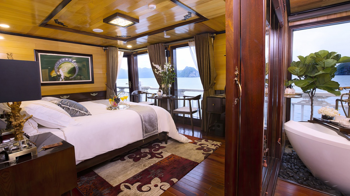 Hera Ocean Suite cabin aboard Hera Cruise