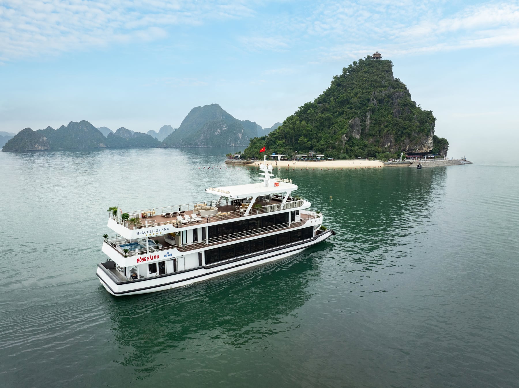 Hercules Grand Cruise in Halong Bay, photo 3 of 21