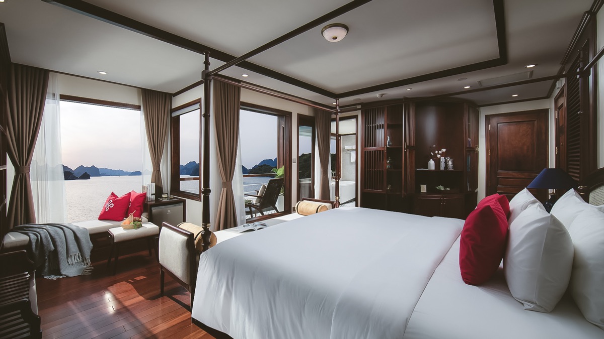 Regal Suites cabin aboard Heritage Binh Chuan
