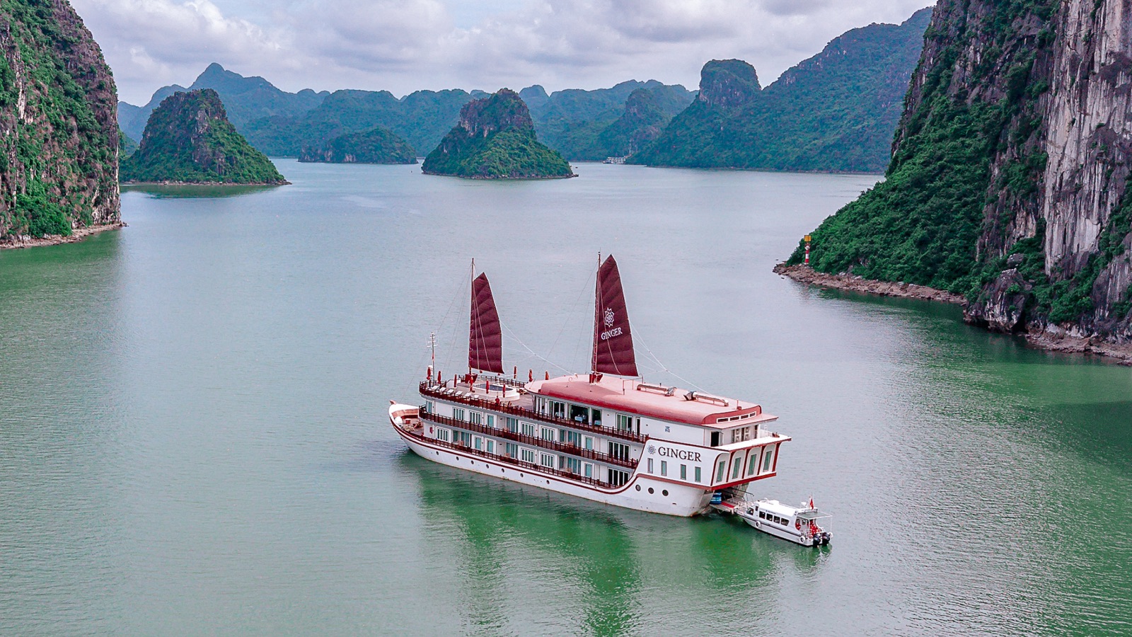 Heritage Line Ginger Cruise in Lan Ha Bay