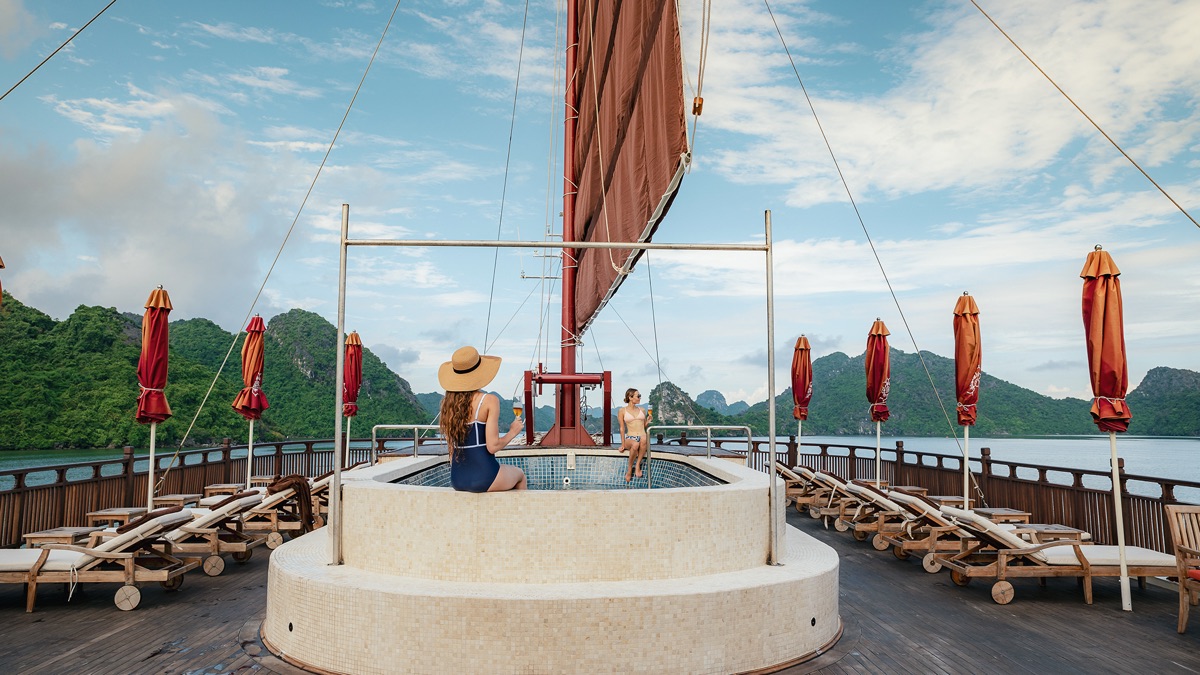 Heritage Line Ginger Cruise in Lan Ha Bay, photo 4 of 43