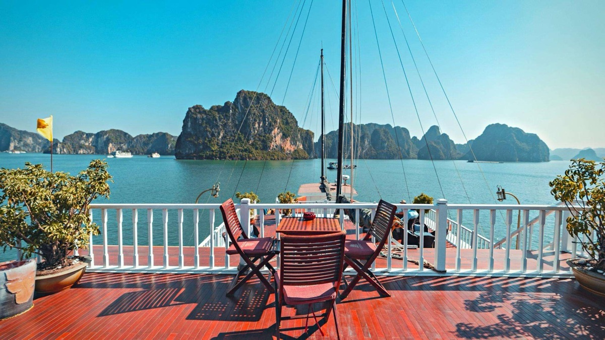 Indochina Sails cruise in Halong Bay, photo 4 of 49