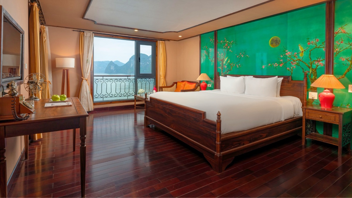 Suite cabin aboard Indochine Cruise