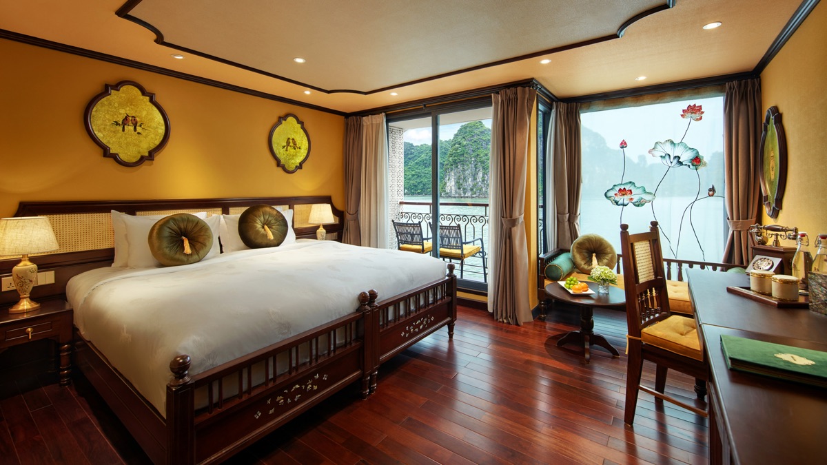 Junior Suite cabin aboard Indochine Premium Cruise