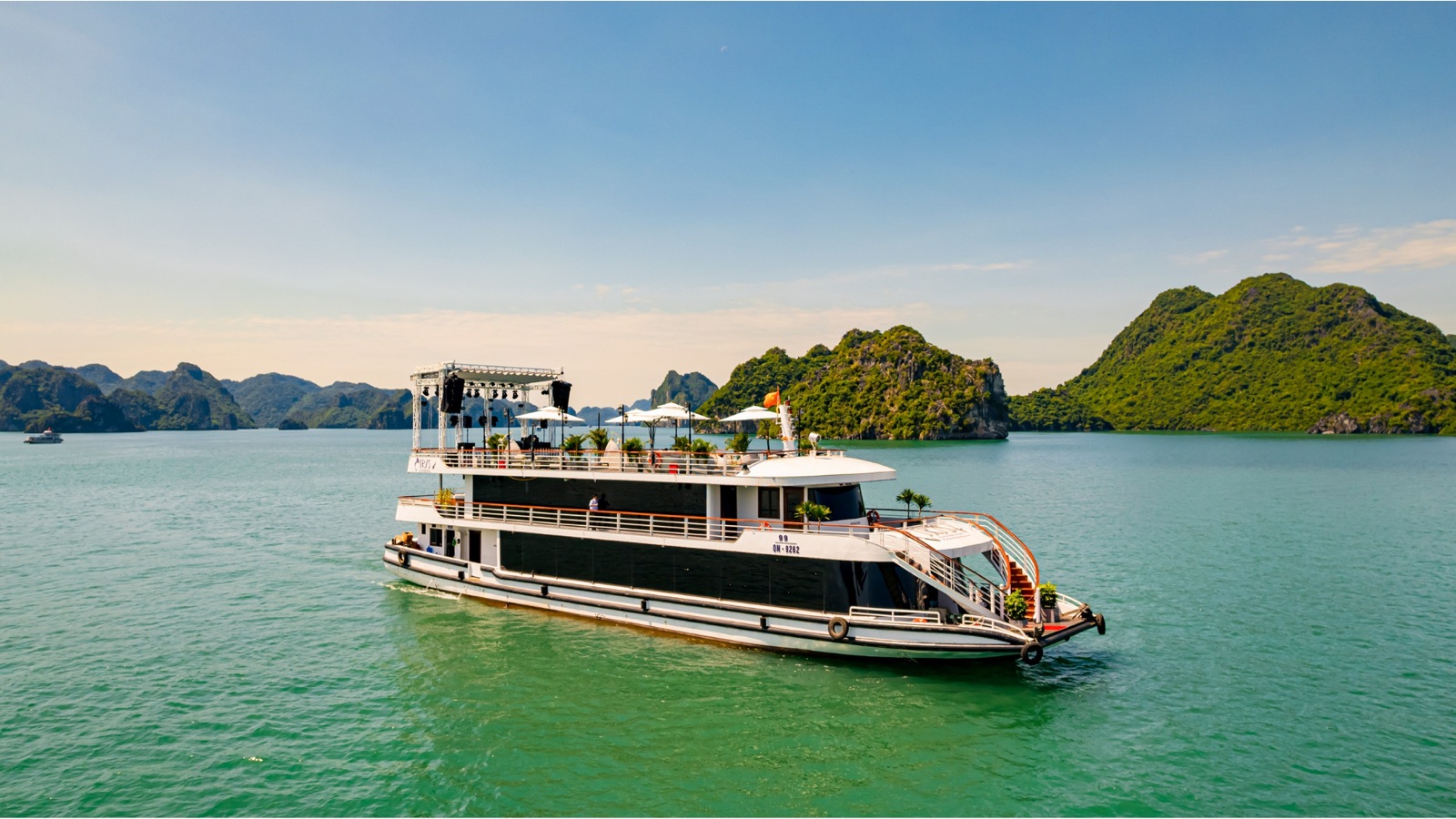 Iris Cruise in Halong Bay