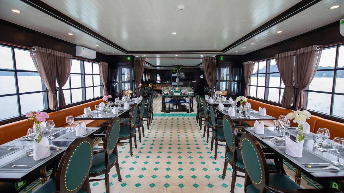 La Muse Cruise in Bai Tu Long Bay, photo 5 of 16