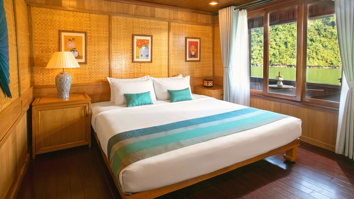Legend Suite cabin aboard Legend Halong Private Cruise
