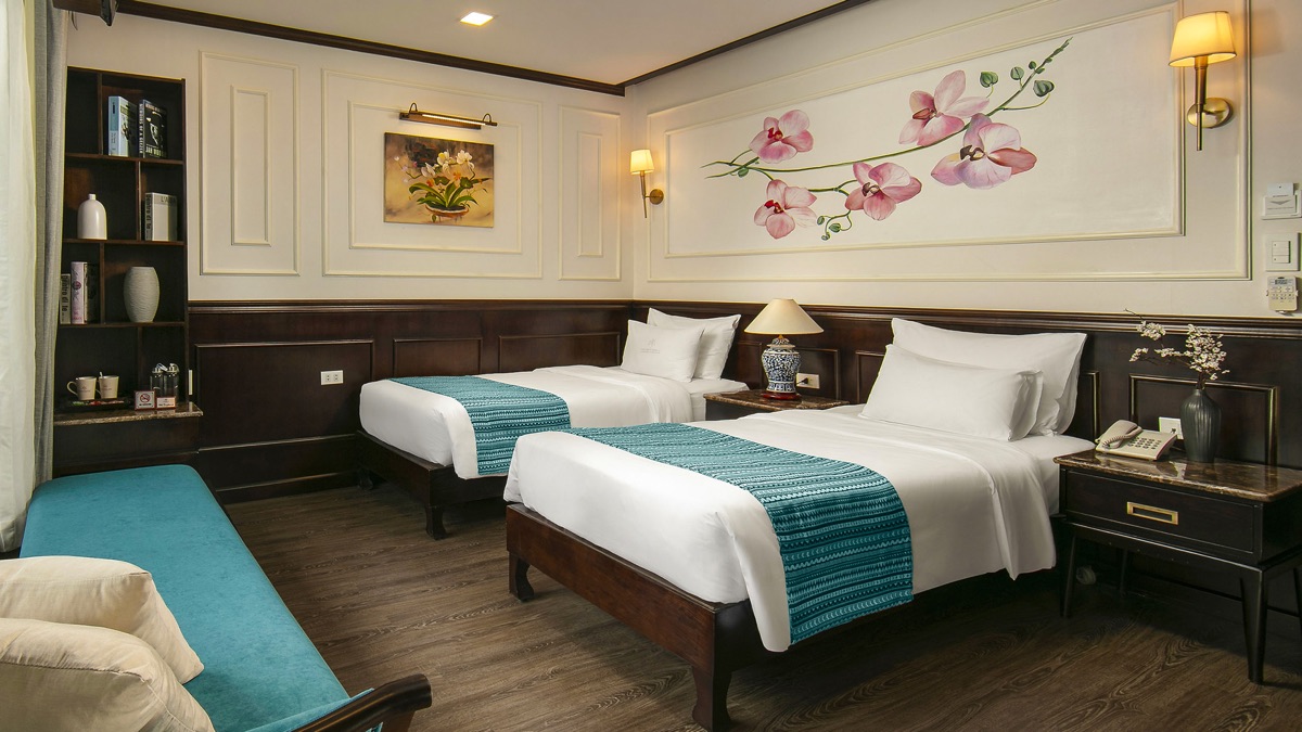 Family Deluxe cabin aboard Orchid Trendy Cruise