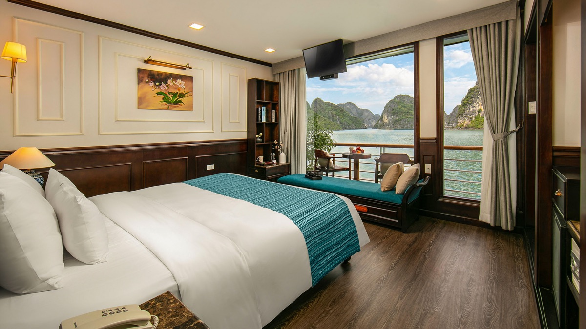 Premium Deluxe cabin aboard Orchid Trendy Cruise