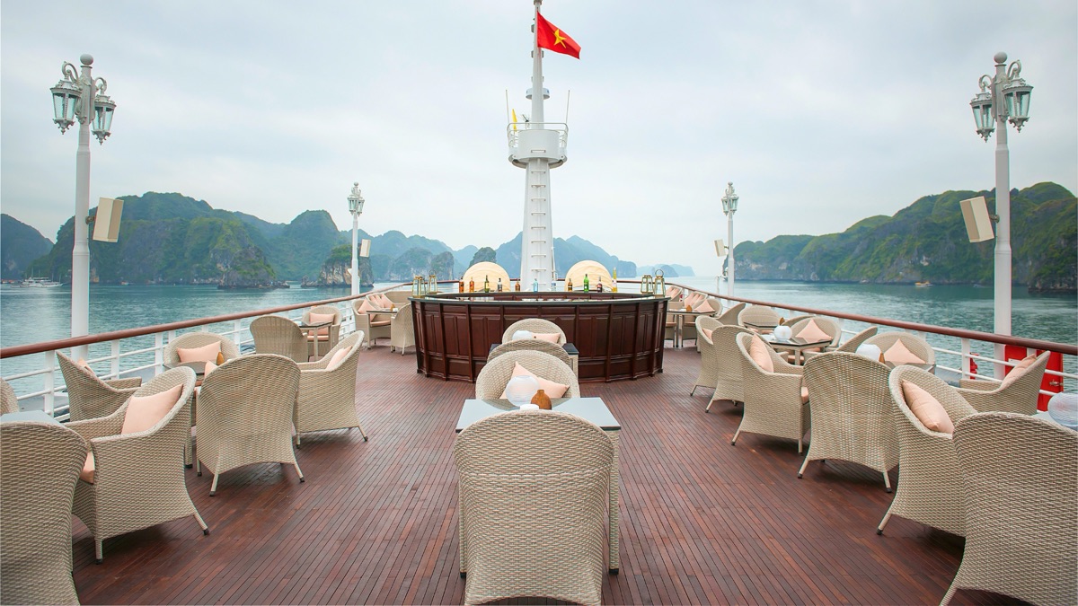 Paradise Elegance cruise in Halong Bay, photo 5 of 57