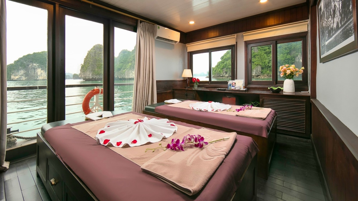 Phoenix Cruise in Halong Bay, photo 5 of 41