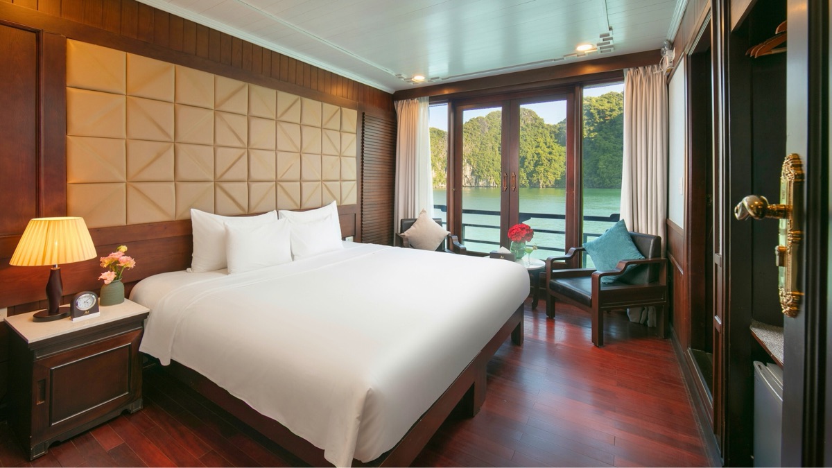 Deluxe Ocean View cabin aboard Phoenix Cruise