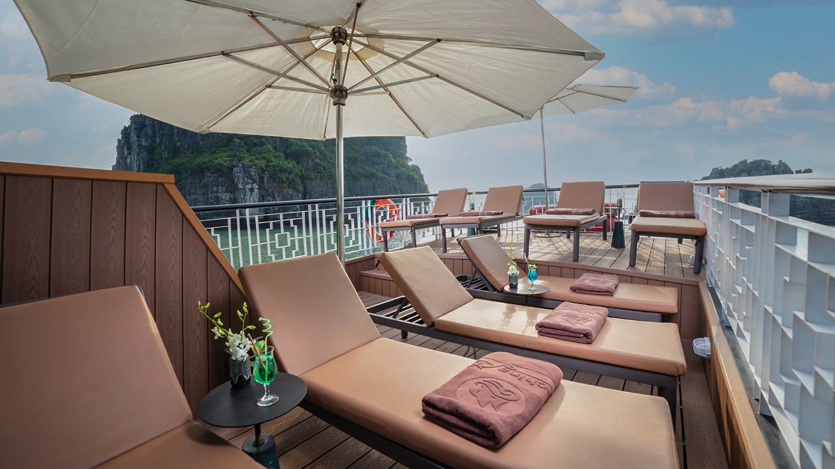 Prince Private Cruise in Bai Tu Long Bay, photo 2 of 16