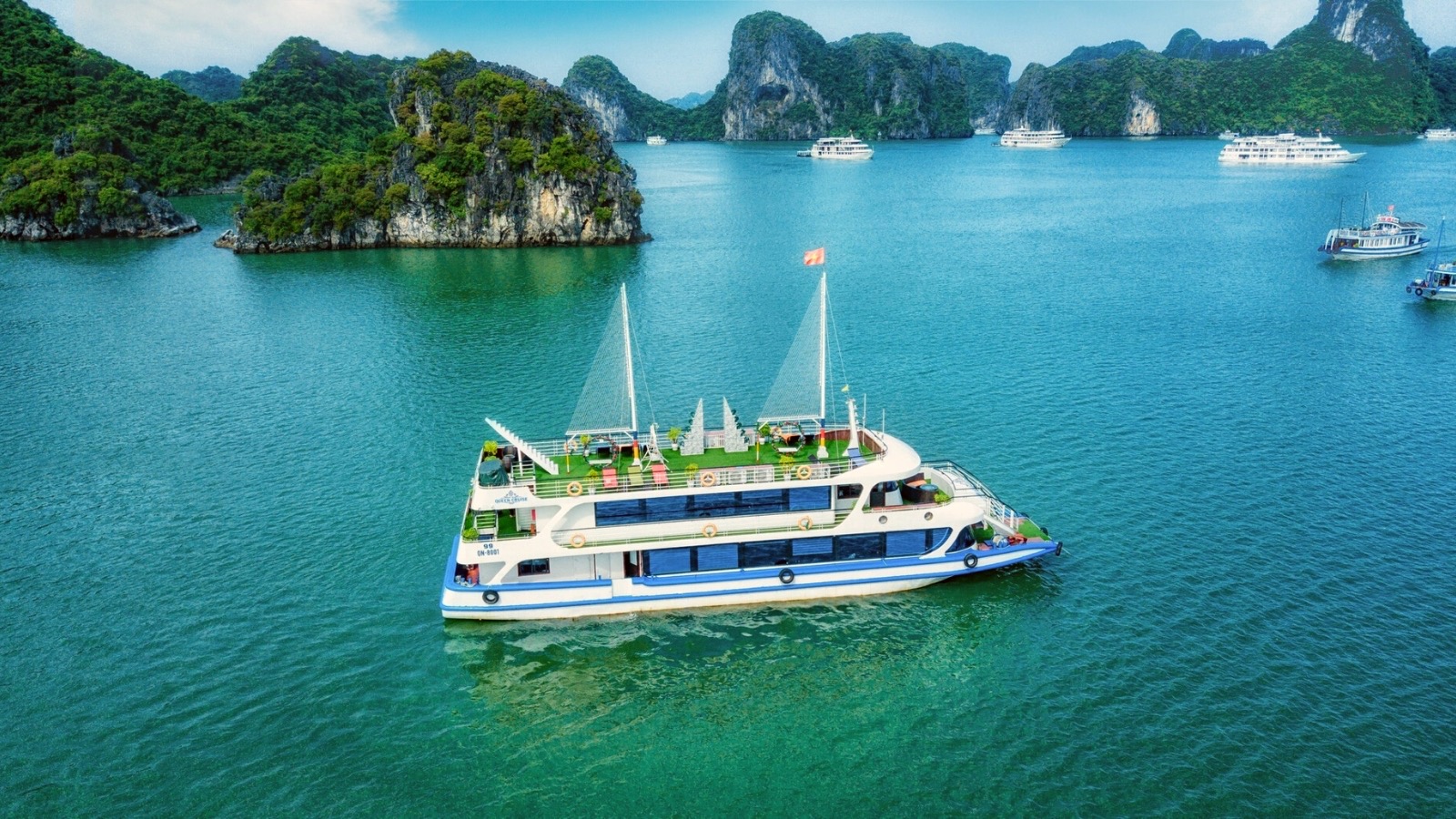 Queen Luxury Cruise in Halong Bay
