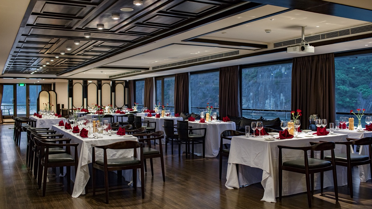 Scarlet Pearl Cruise in Lan Ha Bay, photo 8 of 59