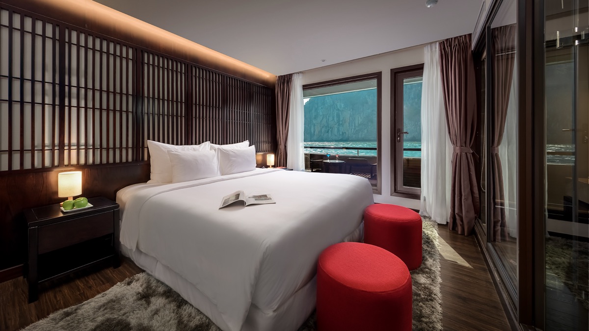 Silver Pearl cabin aboard Scarlet Pearl Cruise