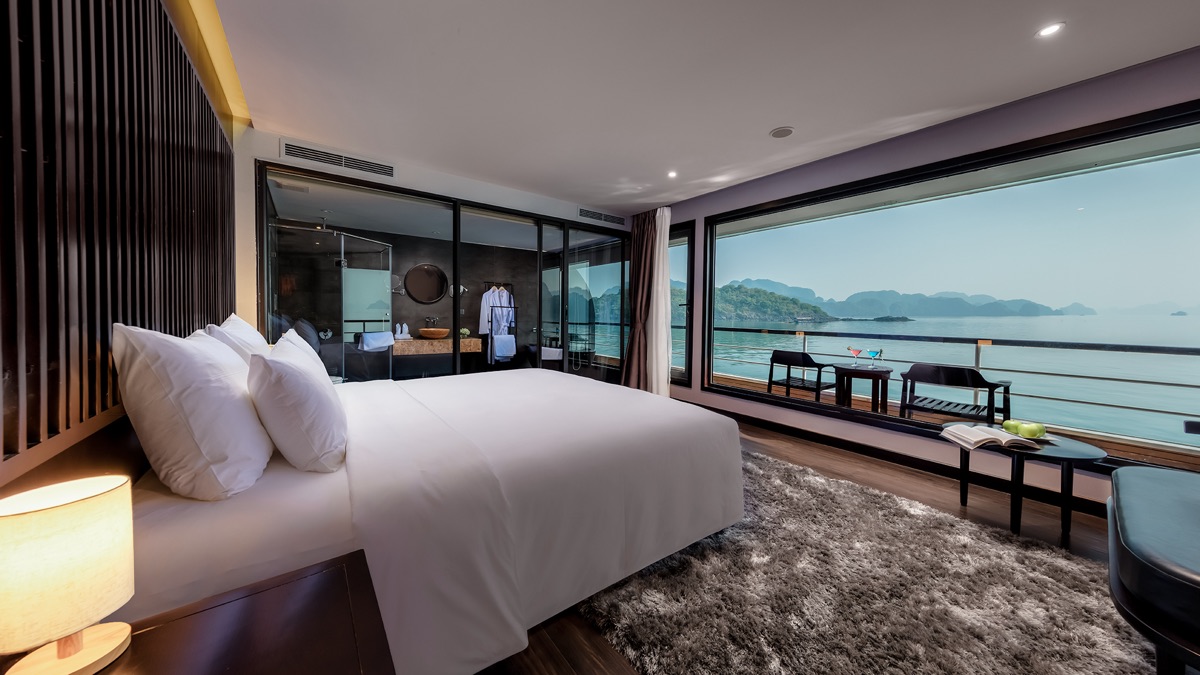 Golden Pearl cabin aboard Scarlet Pearl Cruise