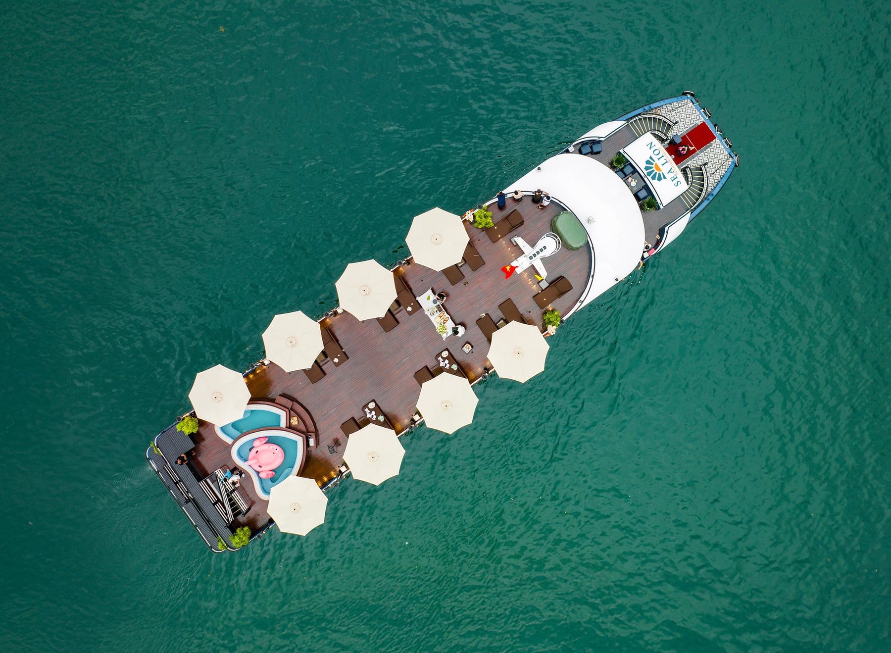 Sea Lion Premium Cruise in Halong Bay, photo 4 of 18