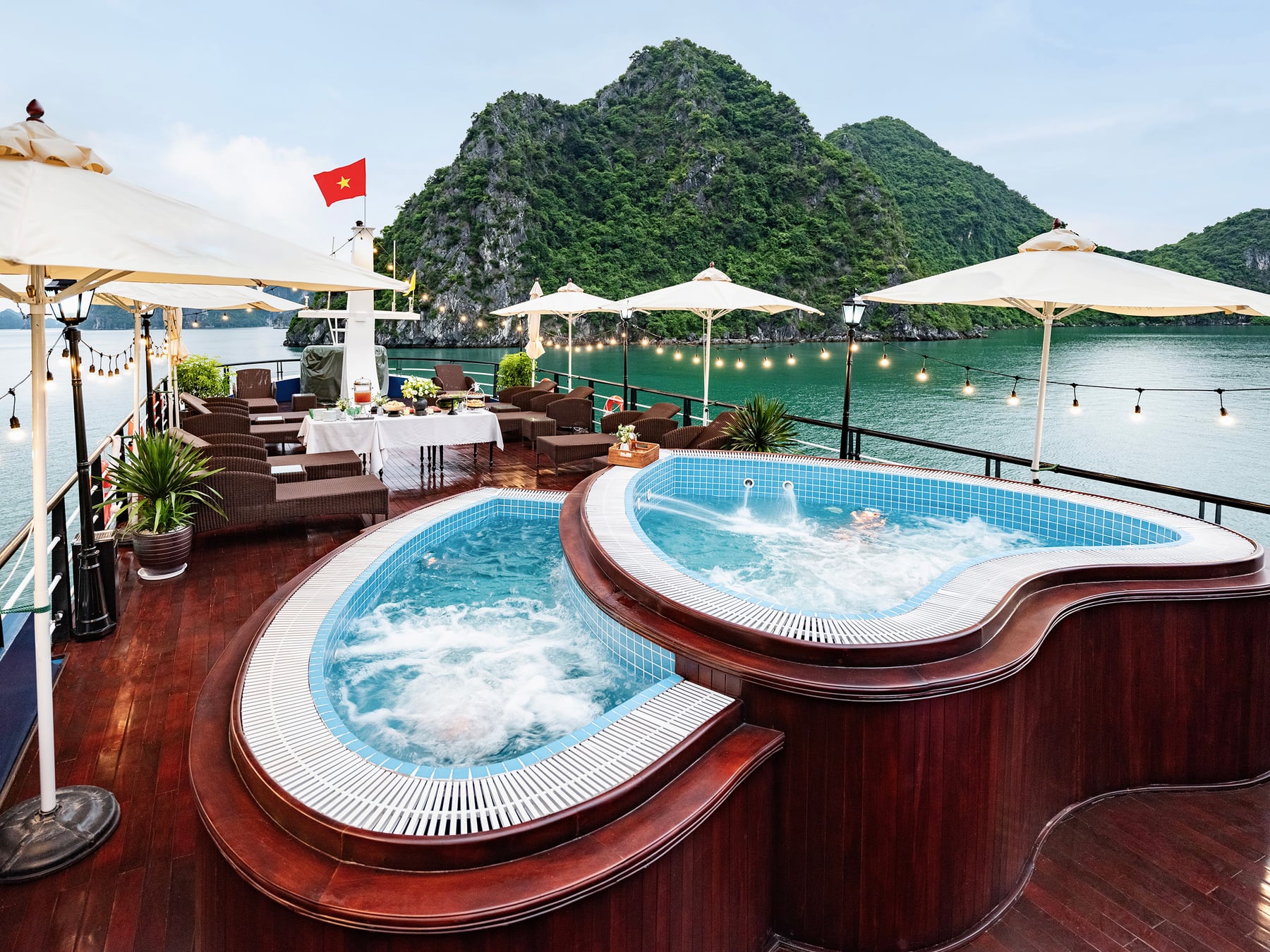 Sea Lion Premium Cruise in Halong Bay, photo 5 of 18