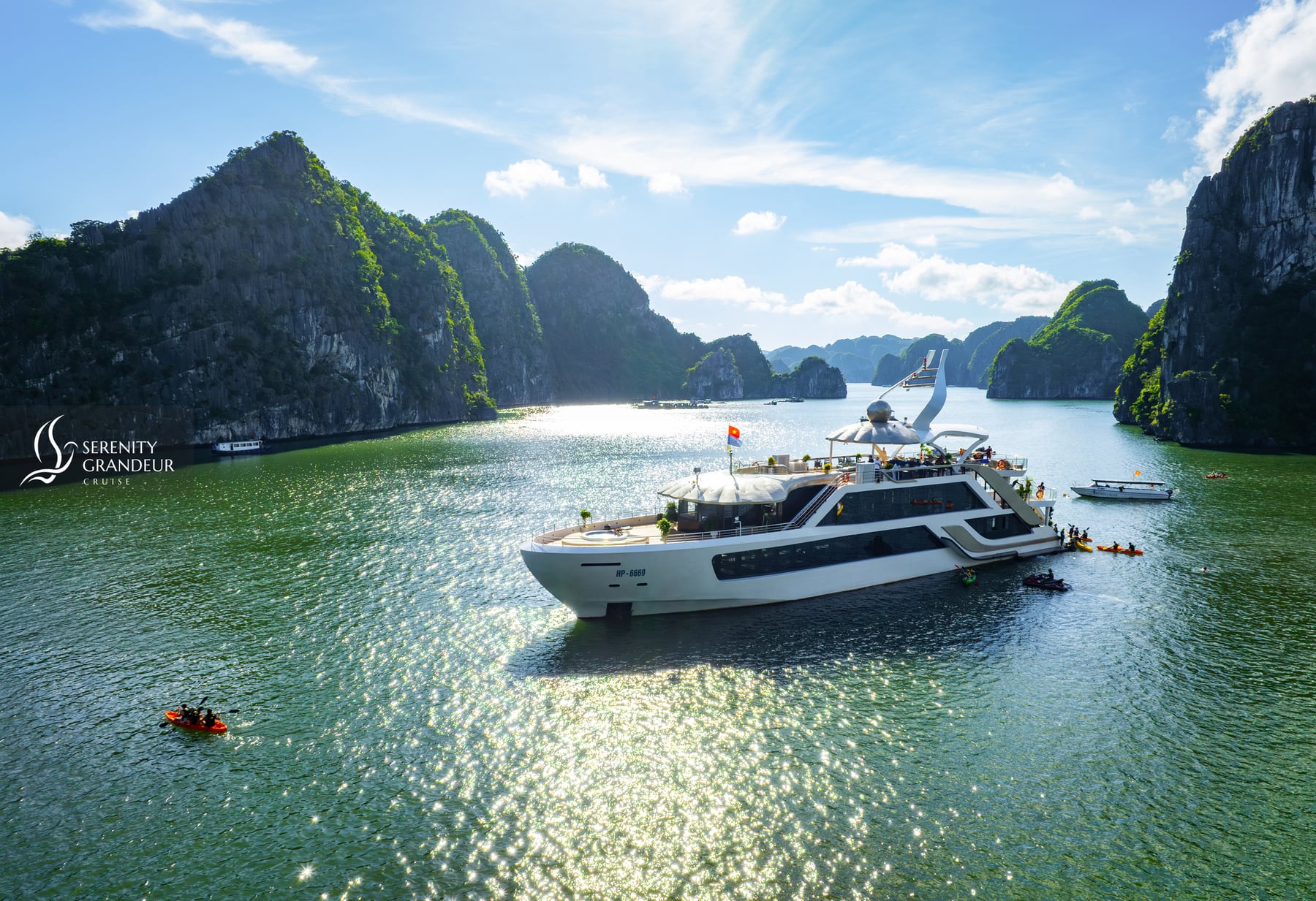 Serenity Grandeur Cruise in Lan Ha Bay