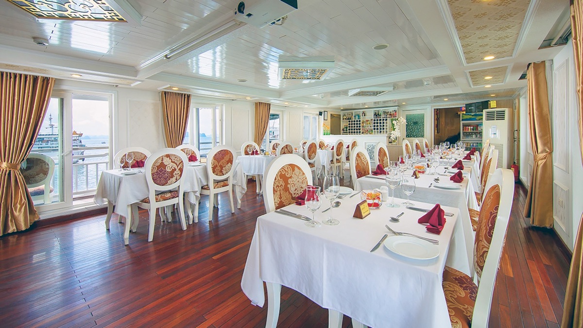 Signature Cruise in Bai Tu Long Bay, photo 7 of 47