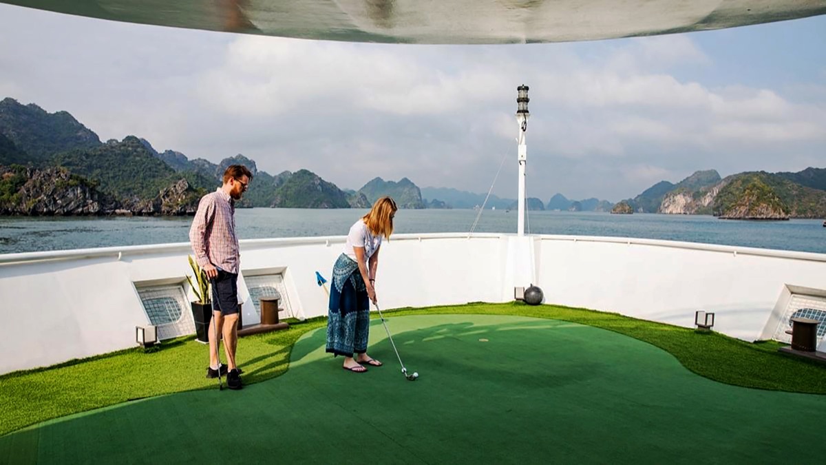 Stellar of the Seas cruise in Lan Ha Bay, photo 3 of 45